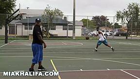 Mia Khalifa Verlangt Naar Grote Zwarte Pik In Plaats Van Vriendje