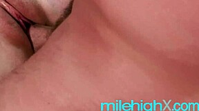 Rubita Pequeña Tomada Duro por Hombre Furioso en Cam