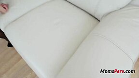 Parchează pulă mare în fundul mamei vitrege, fiule vitreg - Ryder Skye