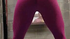 よ、ヌードスクワットにアナルプラグ入れて見たい？