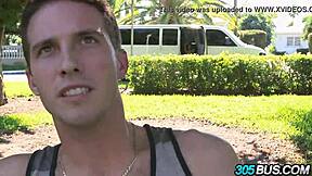 Malá 18+ mladá 18+ chatuje v autobuse s Veronicou Rodriguez