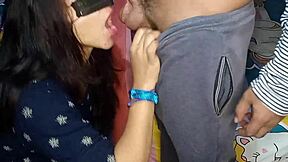 Pasangan baharu berkahwin kongkek keras selepas pejabat dalam klip buatan sendiri