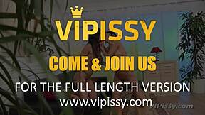 Hoće li ove žedne lezbijke štrcati sa igračkama?