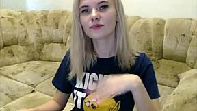 Hey, schnapp dir Avidcams.com Miss Julia, süße lettische 18+ Teen im Web-Chat