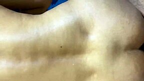 أخ هندي زوجة الأب وأخت زوجة الأب في نيك كس ضيق مع قصة هندية