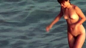 Plážový voyeur, horúci pár sex, chcela prehltnúť ale dostala body cumshot! 🔥