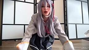 Alya flirte avec un gode et obtient une action sauvage ! Wow !