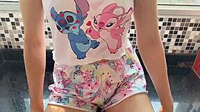 Jag gick för att ta kaffe och min styvpappa ville ha min röv... 😳