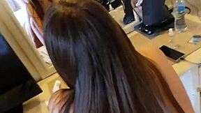 比基尼写真后的后台动作，和18岁青少年模特的第一人称