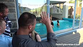 Fucked up familie holder den største fest