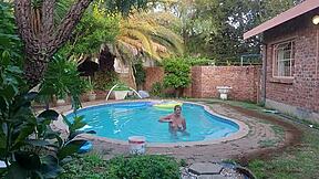 Jebam ženo soseda na prostem na terasi trdo!