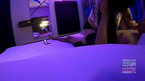 Sekretaris Tua Tutup Sperma Sambil Ngentot Depan Suami Cuckold Bagian 3