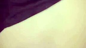 아무시나 공항 화장실에서 화이트 엉덩이에 싸, 여친이 구부릴 때.