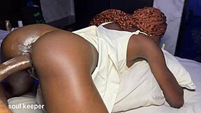 Olvidé mi carga dentro del coño apretado de esta chica de iglesia