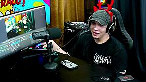 O Ruan Achou um Tesão no Plug do Cuzinho da Psy Lunar, Só Levantou Pra Dar um Beijo Gostoso?