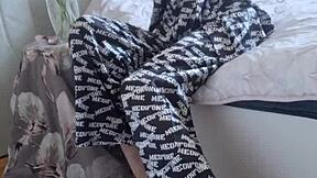 วายรึเปล่า เอลซา คอม ในไนลอนตึงๆ ได้ฉันบูชาก้นใหญ่ แบบติดหูเลย