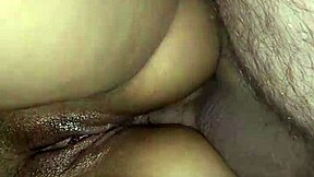 Трахай меня жестко и разорви мою тугую жопу, так больно в домашнем анале!