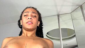 अरे, देखो यह लातीना टीन 18+ की वाइल्ड ओरल और एनल स्किल्स!