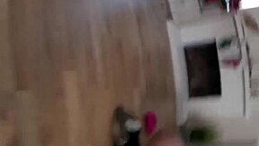 mlada vara fanta s sosedom na prvem dnevu faksa