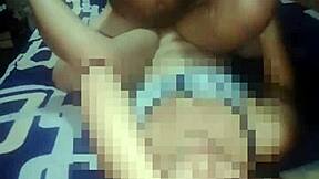 Garota Jovem Caça Ovos de Páscoa Nua, Levada pelo Pau Monstro em Trio Familiar POV