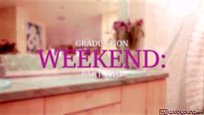 Marley Brinx ve Kylie Nicole birbirlerini orgazma kadar yalarlar