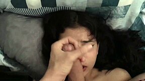 Sora mea vitregă excitată mă învață cum să fut prietena mea acasă