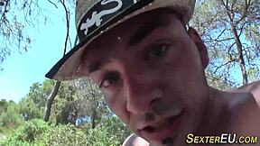 Hast du schon mal eine deutsche Teen 18+ beim Facial am Strand nach einem Bikini-Blowjob gesehen?