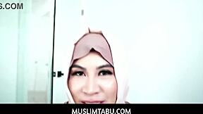 Muslimtabu - krivuljasta žena s hijabom Tokyo Lynn končno popusti