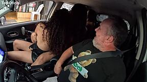 Auto pełne na ulicznej orgii z Maya Hyuga, Candy Debby, Bia Andrade