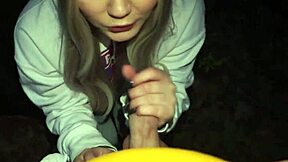 길에서 만난 섹시한 18+ 틴과 말했어, 블로우잡에 크림파이로 섹스하자