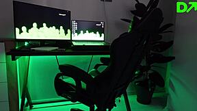 min sexy stesøster hindrer meg i å lære trading, men knuller meg i stedet?