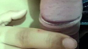 Tonton Babe Latina Seksi Beri Pantat Besar untuk Kongkek Anal di Rumah.