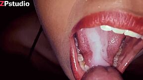 Латинка тийн 18+ кучки вземат пълни усти с кума в домашна компилация свирки