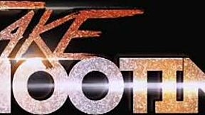 Hej, stydlivá zrzka drobná 18+ pomáhá falešnému agentovi stříknout na prsa. Poprvé tak horké! 🔥