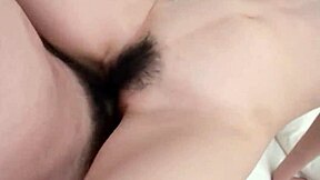 ดูคลิป JAV ไม่เซ็นเซอร์การแตกหีของวัยรุ่นญี่ปุ่นเล็กๆ วัย 18+ โดนชายแก่เย็ดหีสุดเข้มข้น