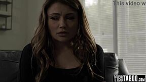 يا مربية الأطفال الجميلة ذات الصدر الكبير 18+، تقدري تأخذي زبي الكبير في طيزك الضيق؟