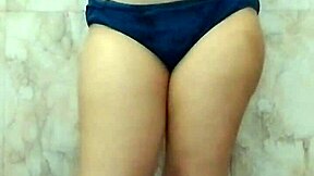 Vroča indijska deklica se prstuje v hindujski seks zgodbi