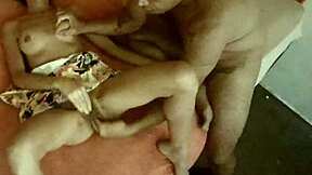 Igra z devico in izliv na sramne dlake