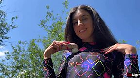 Ich bin zweimal gekommen, als ich eine Studentin im Arsch draußen gefickt habe - riesige Ladung Sperma