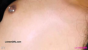 Sevimli genç 18+ esmer fotoğraf çekiminde seksi vücudunu sergiliyor 😍