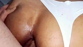 Obožujem, ko mi moj macho pusti rit dobro raztegnjen, ljubim anal