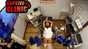 Meztelen bakik Melany Lopeztól a távoli kórházi kihallgatásban