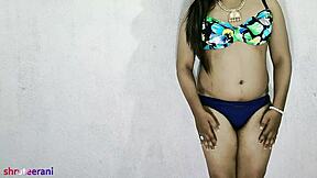 Port bikini albastru pentru distracție crossdressing ca shemale indiană parte 7 😘👙