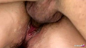 Jeg forfører min japanske stesøster til å knulle hardt når hjemme alene