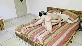 Nonton Memek Ketat Milf Mungil 18+ Kena Creampie Misionaris Bikin Horny