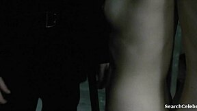 suzanna hamilton alasti vuonna 1984 sinisessä elokuvassa