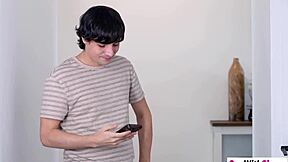 Adik tiri remaja panas 18+ datang sangat horny dan basah mahu kongkek hardcore dengan kote besar