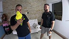 Julia Souza'nın İlk Kez Islak Amcıkla Banyosu