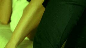 Adolescente maior de idade 18+ deseja intensamente e chupa pau com força