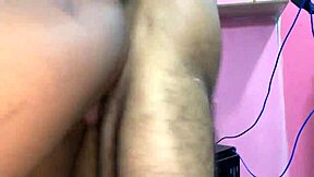 심심한 의붓언니 집 안 따라다니며 유혹당해